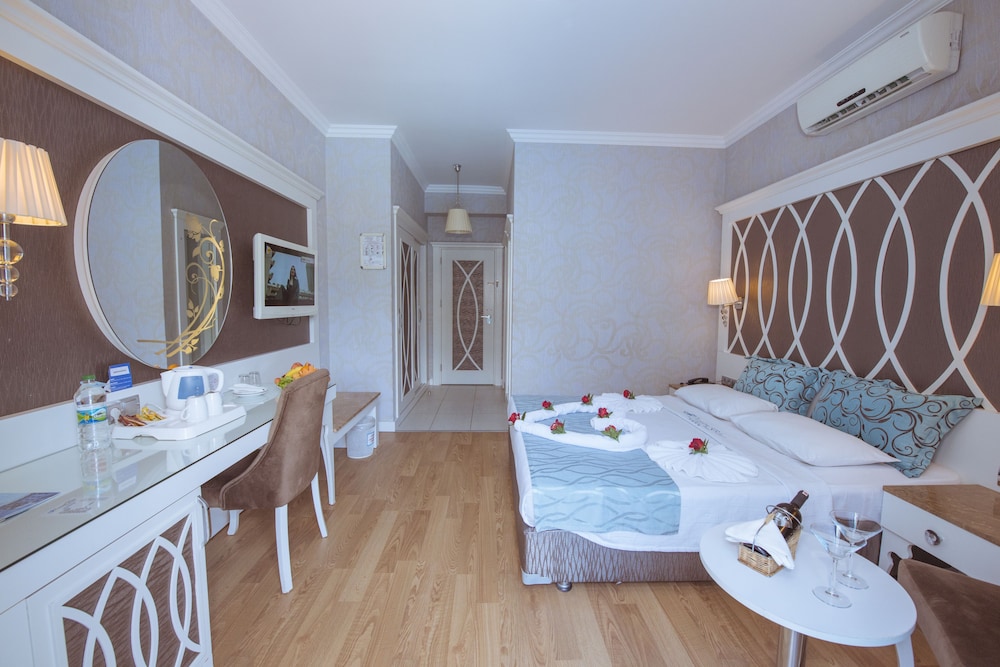 Ocean Blue Hotel — Hotel rooms in Fethiye, Mugla