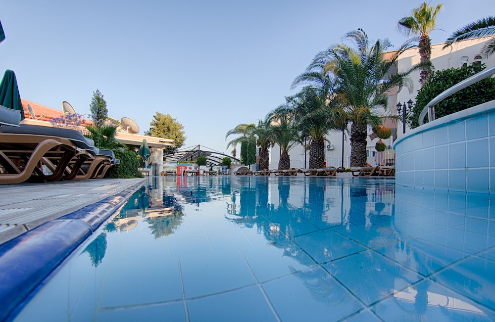 Romance Beach Hotel — Swimming pool in Marmaris, Mugla
