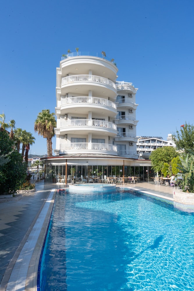 Romance Beach Hotel — Swimming pool in Marmaris, Mugla