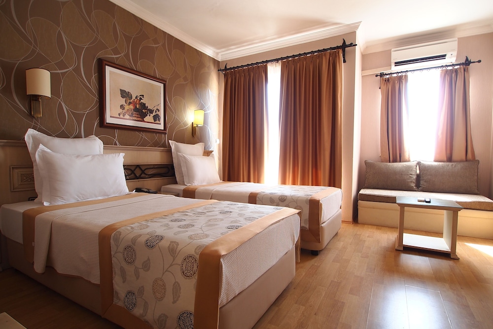 Romance Beach Hotel — Hotel rooms in Marmaris, Mugla