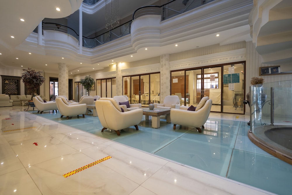 Romance Beach Hotel — Hotel building in Marmaris, Mugla