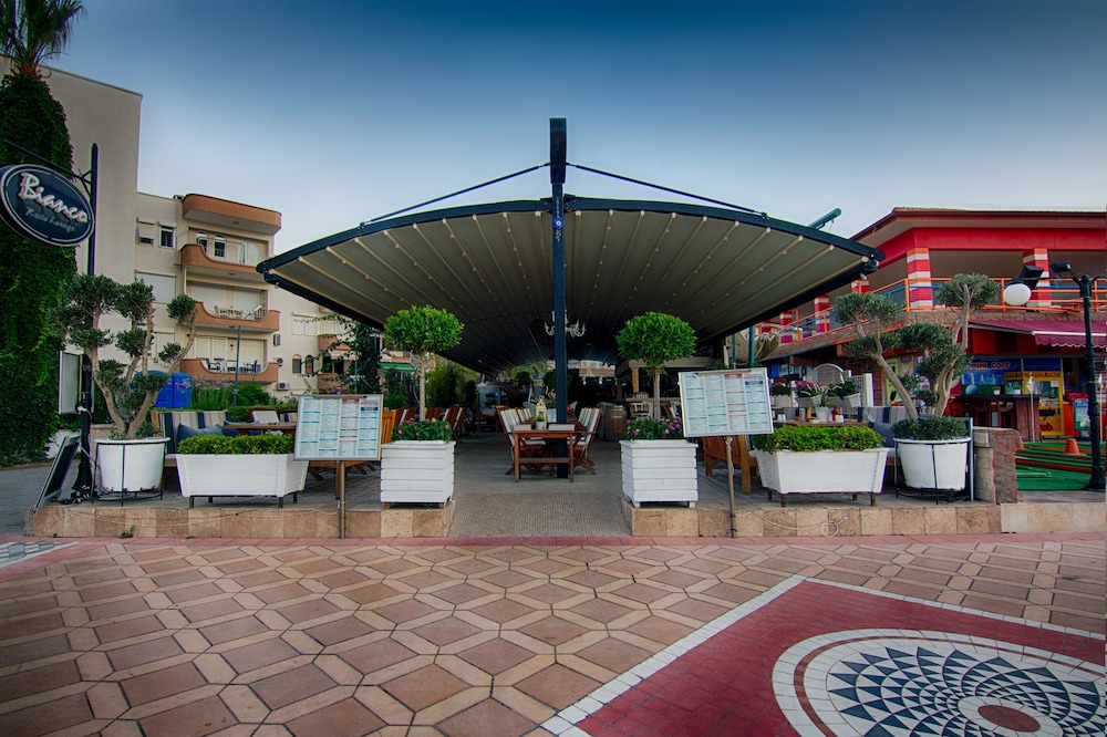 Romance Beach Hotel — Restaurant & bars in Marmaris, Mugla
