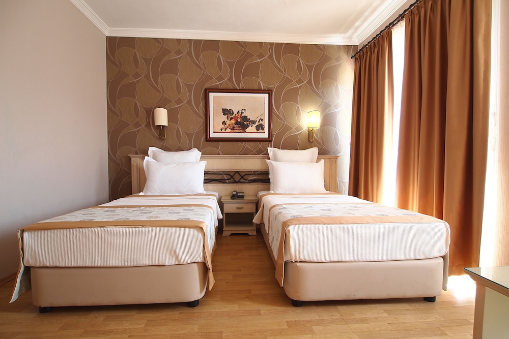 Romance Beach Hotel — Hotel rooms in Marmaris, Mugla