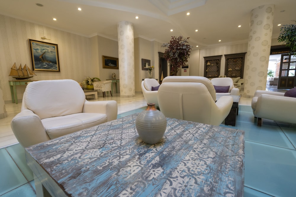 Romance Beach Hotel — Hotel rooms in Marmaris, Mugla