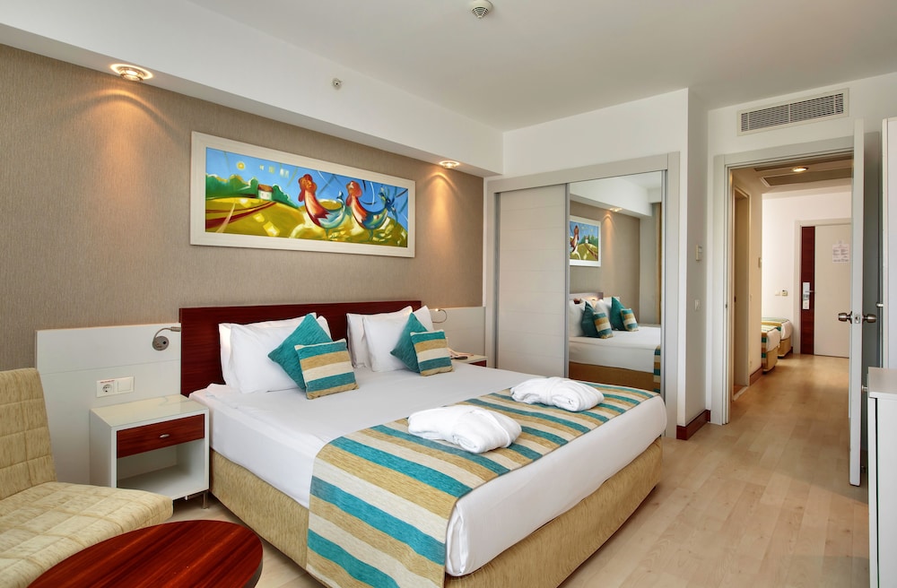 Sunis Evren Beach Resort Hotel & Spa  - All inclusive — Hotel rooms in Side
