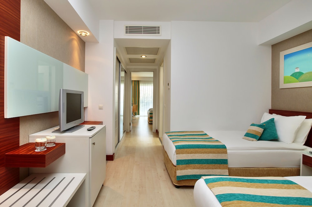 Sunis Evren Beach Resort Hotel & Spa  - All inclusive — Hotel rooms in Side