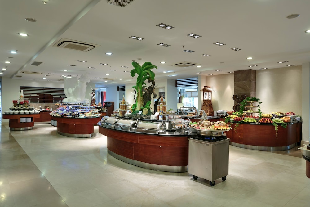 Sunis Evren Beach Resort Hotel & Spa  - All inclusive — Restaurant & bars in Side