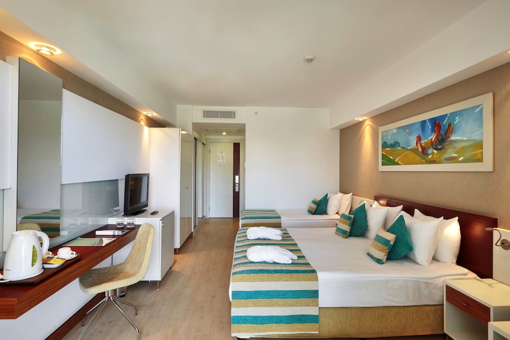 Sunis Evren Beach Resort Hotel & Spa  - All inclusive — Hotel rooms in Side