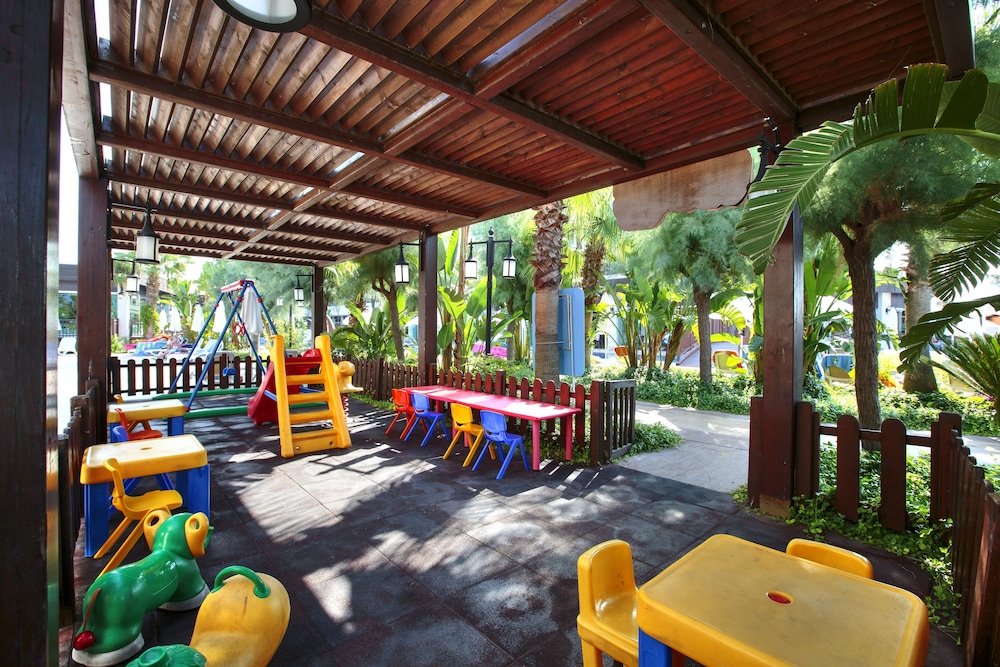 Sunis Evren Beach Resort Hotel & Spa  - All inclusive — Attractions for children in Side
