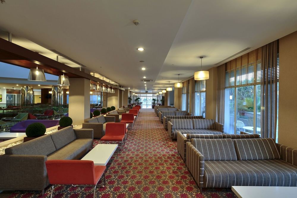 Sunis Evren Beach Resort Hotel & Spa  - All inclusive — Hotel building in Side