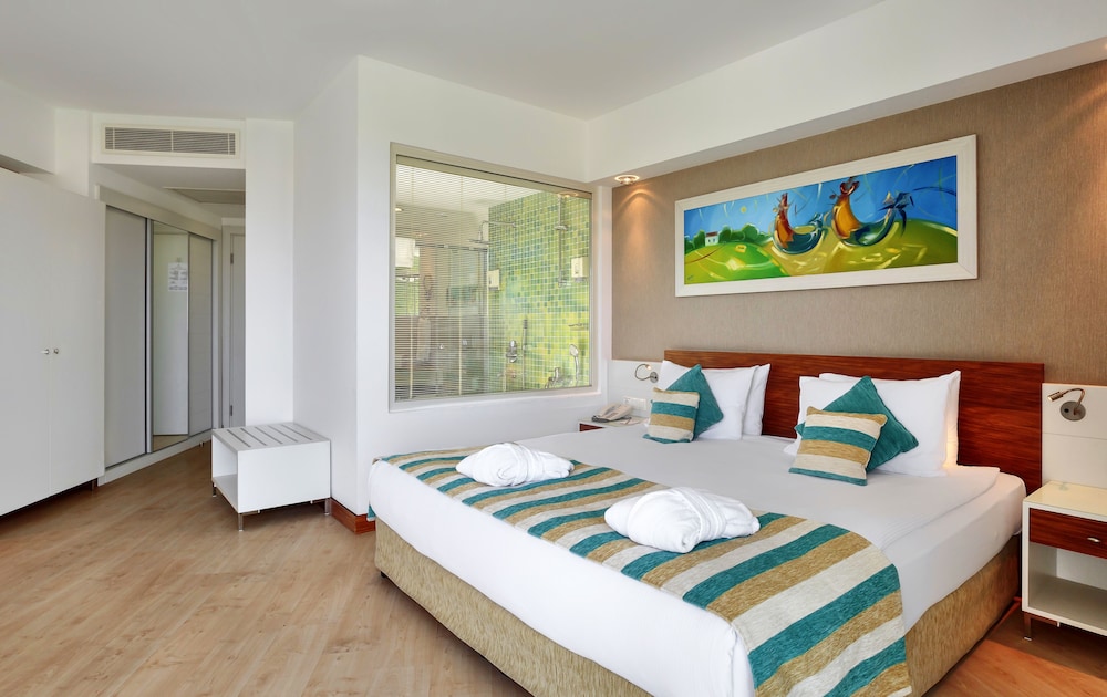 Sunis Evren Beach Resort Hotel & Spa  - All inclusive — Hotel rooms in Side