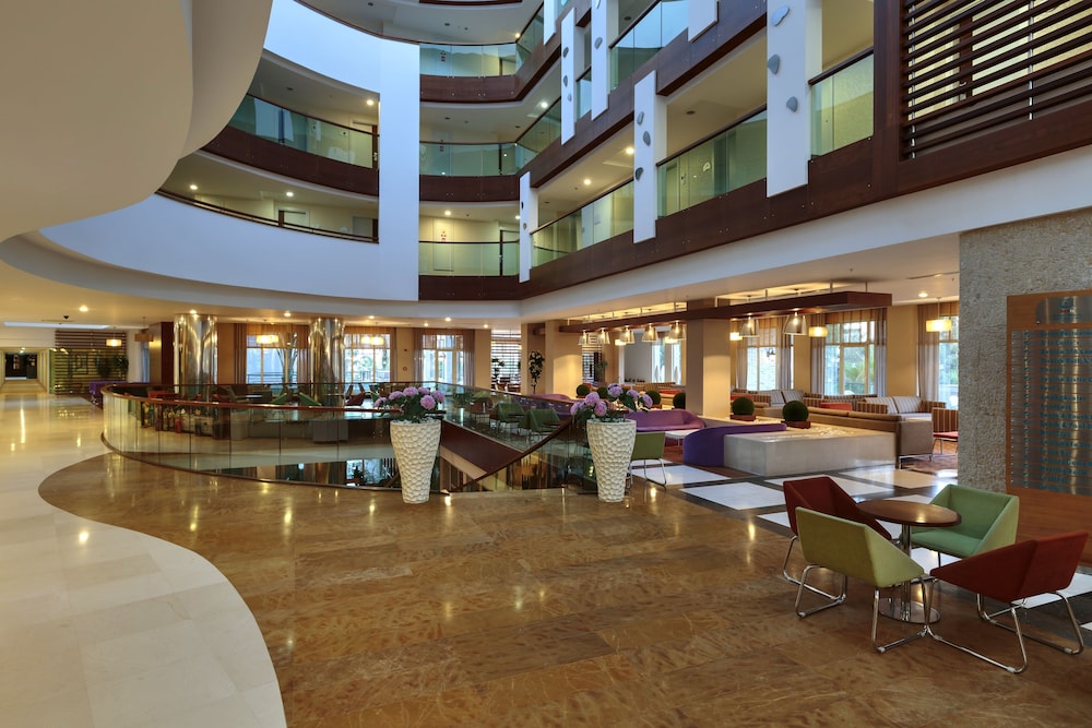 Sunis Evren Beach Resort Hotel & Spa  - All inclusive — Hotel building in Side