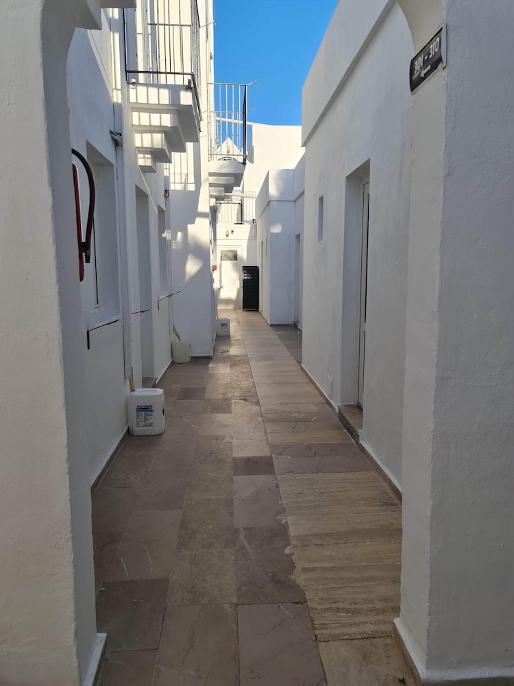 Nagi Beach Hotel — Hotel building in Bodrum, Mugla