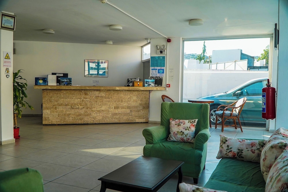 Nagi Beach Hotel — Hotel building in Bodrum, Mugla