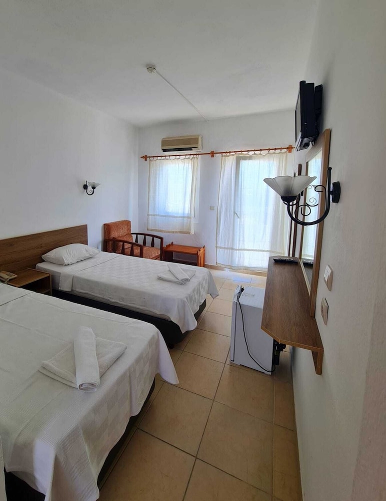 Nagi Beach Hotel — Hotel rooms in Bodrum, Mugla