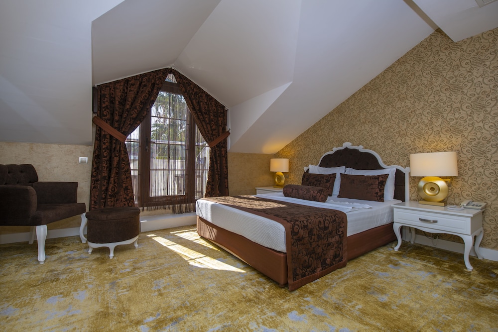 Han Deluxe Hotel — Hotel rooms in Fethiye, Mugla