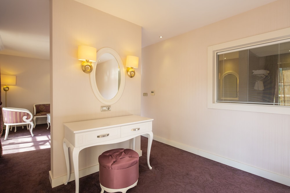 Han Deluxe Hotel — Hotel rooms in Fethiye, Mugla