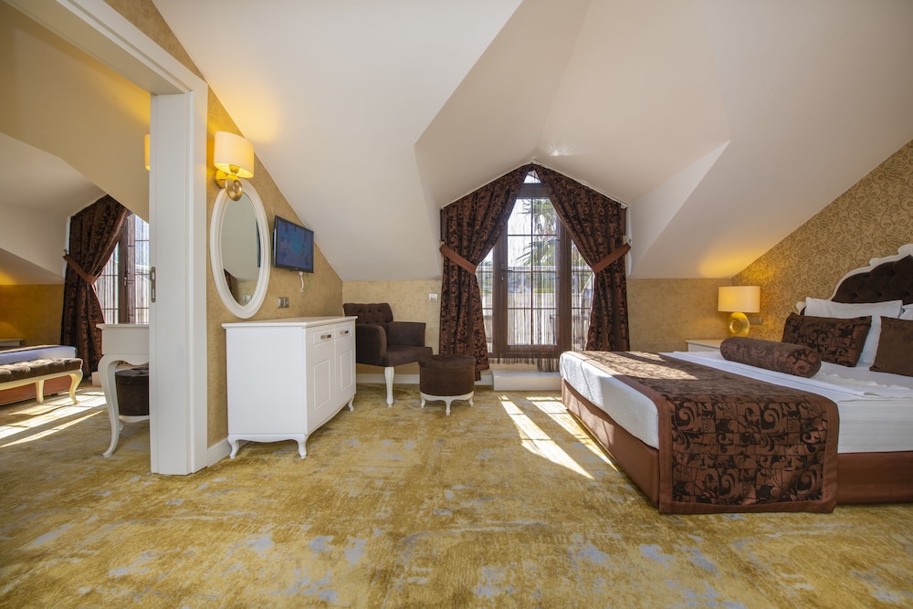 Han Deluxe Hotel — Hotel rooms in Fethiye, Mugla