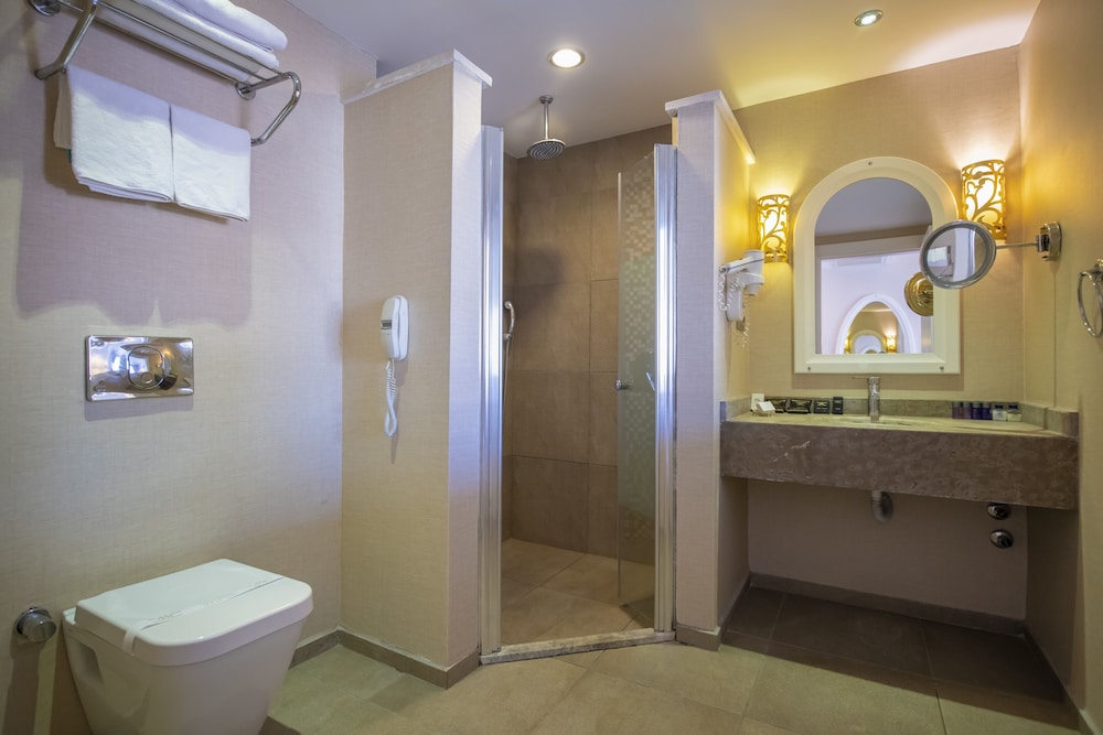 Han Deluxe Hotel — Hotel rooms in Fethiye, Mugla