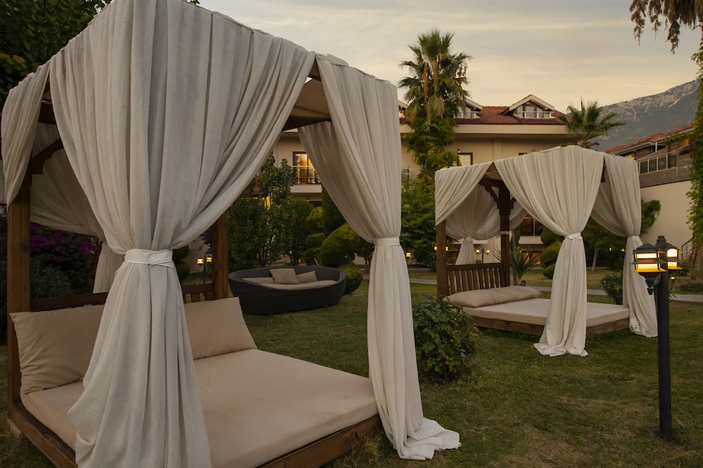 Han Deluxe Hotel — Hotel building in Fethiye, Mugla
