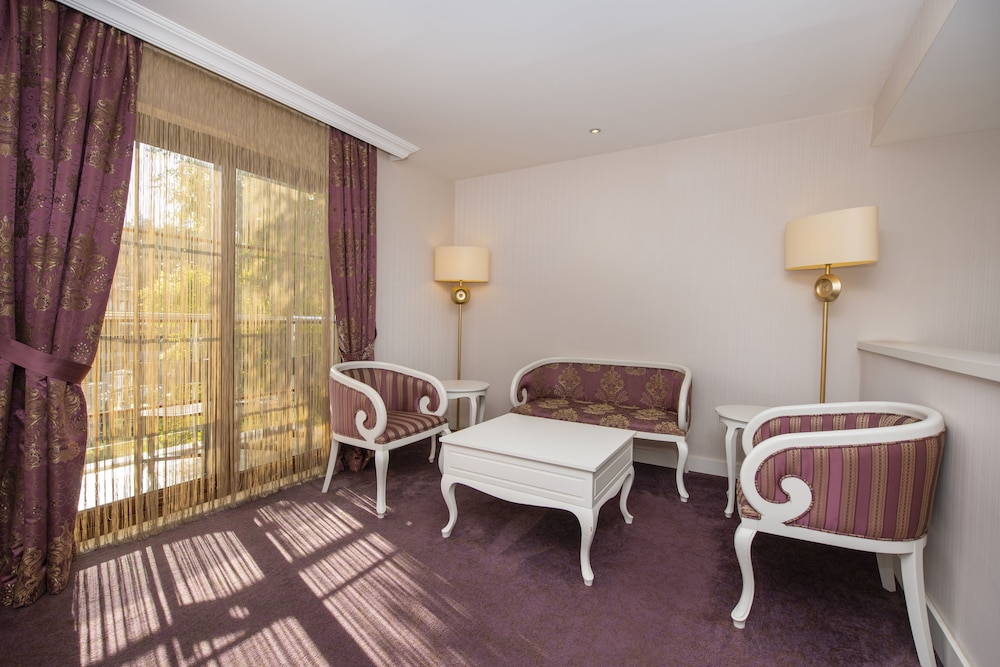 Han Deluxe Hotel — Hotel rooms in Fethiye, Mugla