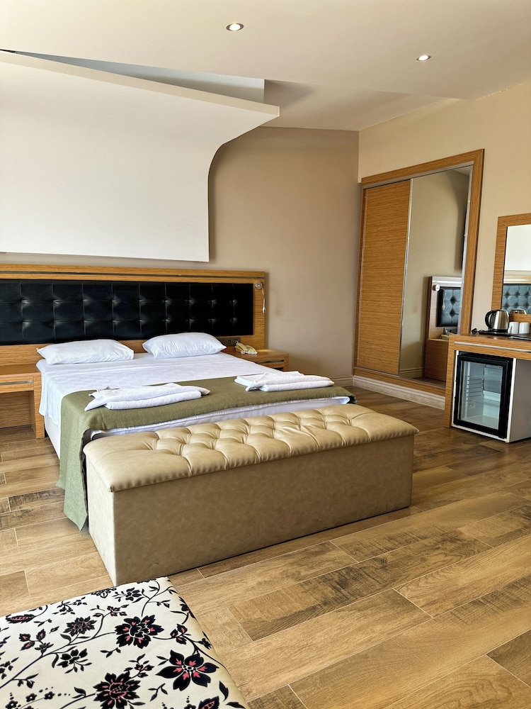 Aurasia SeaSide Hotel — Hotel rooms in Marmaris, Mugla