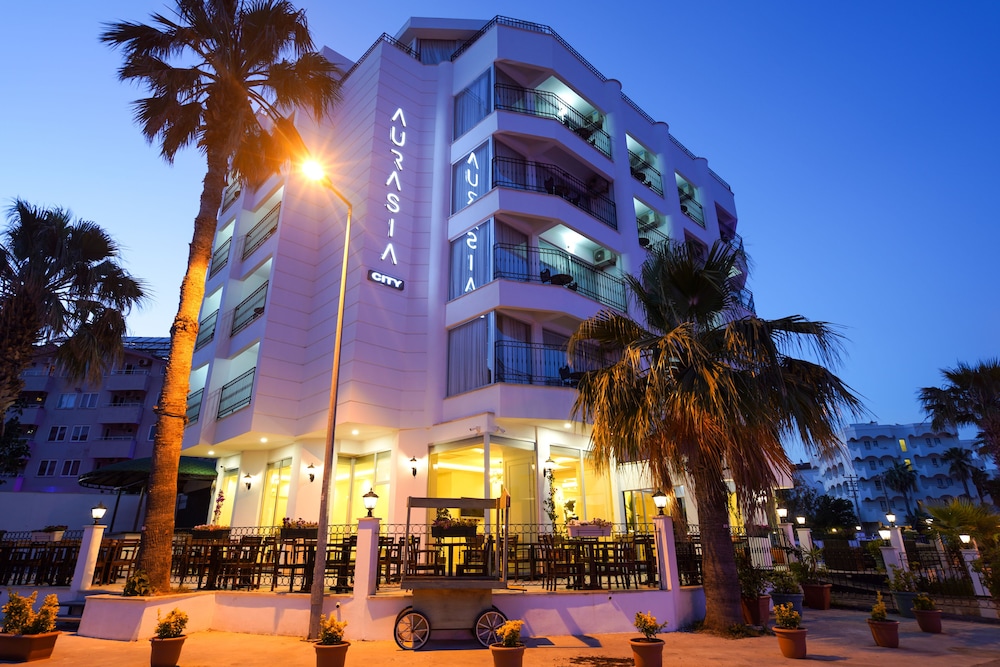 Aurasia SeaSide Hotel — Hotel building in Marmaris, Mugla