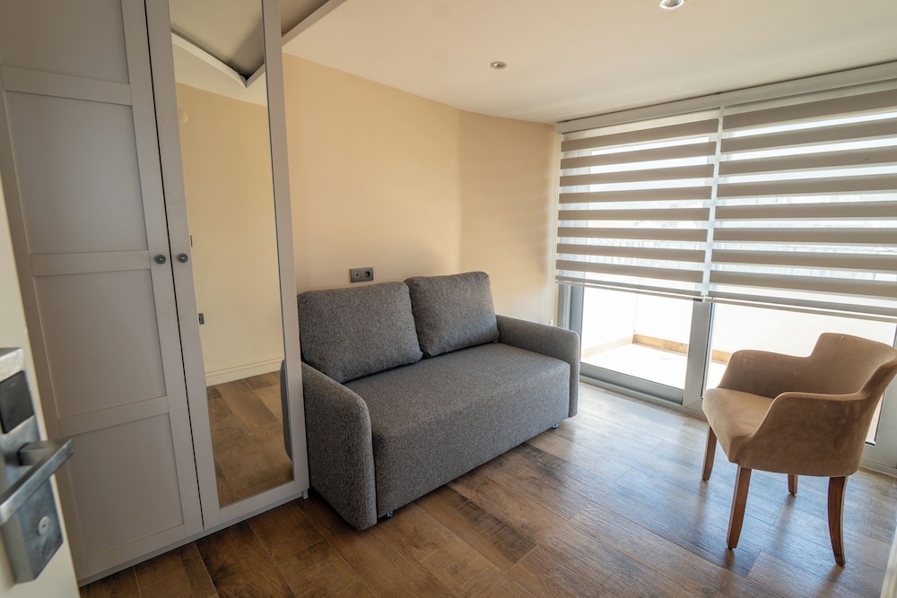 Aurasia SeaSide Hotel — Hotel rooms in Marmaris, Mugla