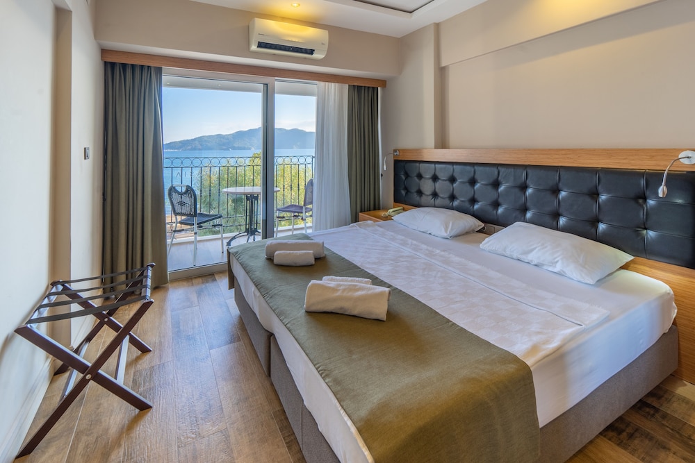 Aurasia SeaSide Hotel — Hotel rooms in Marmaris, Mugla
