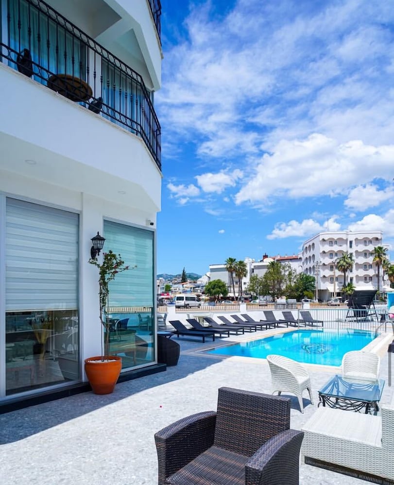 Aurasia SeaSide Hotel — Swimming pool in Marmaris, Mugla