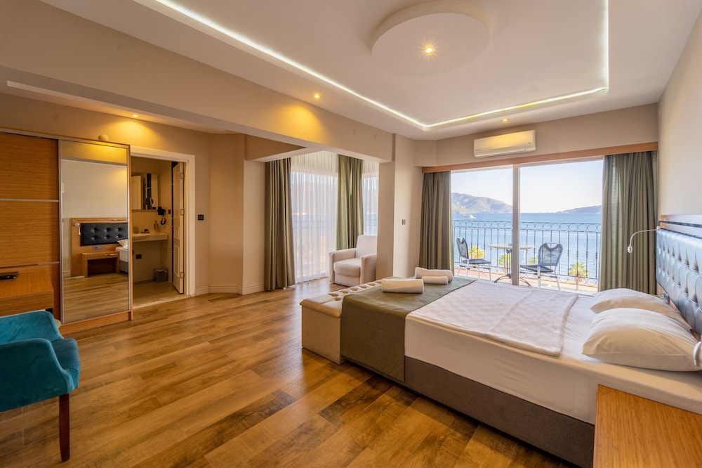 Aurasia SeaSide Hotel — Hotel rooms in Marmaris, Mugla
