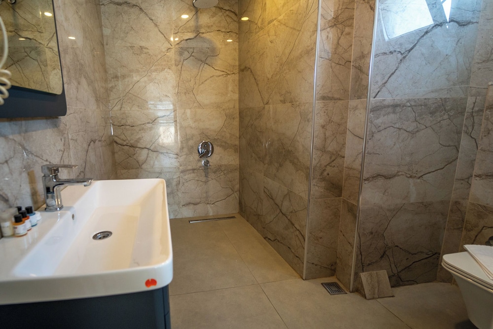 Aurasia SeaSide Hotel — Hotel rooms in Marmaris, Mugla