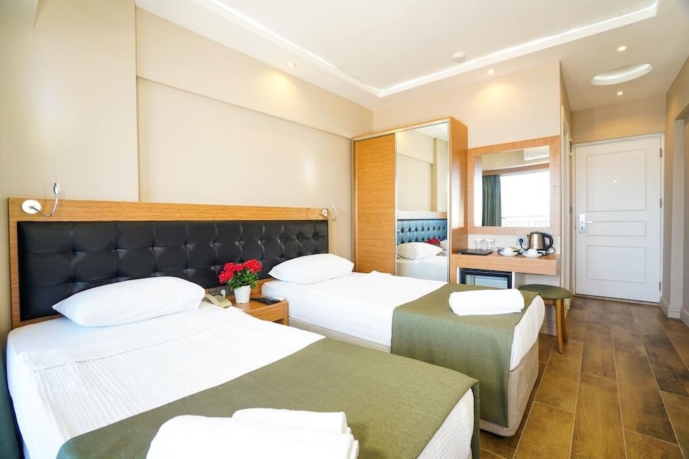 Aurasia SeaSide Hotel — Hotel rooms in Marmaris, Mugla