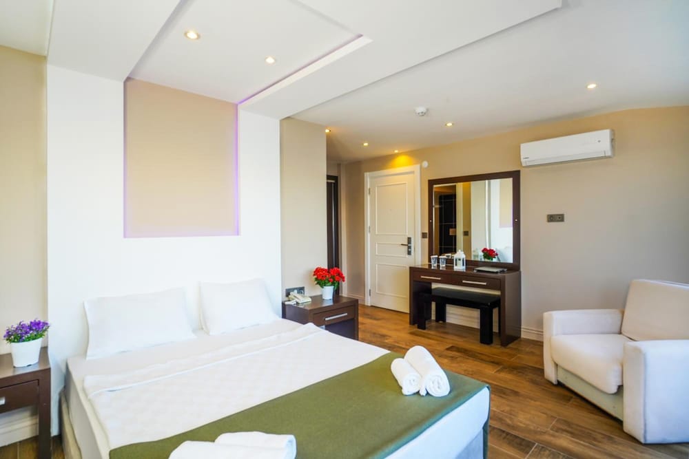 Aurasia SeaSide Hotel — Hotel rooms in Marmaris, Mugla