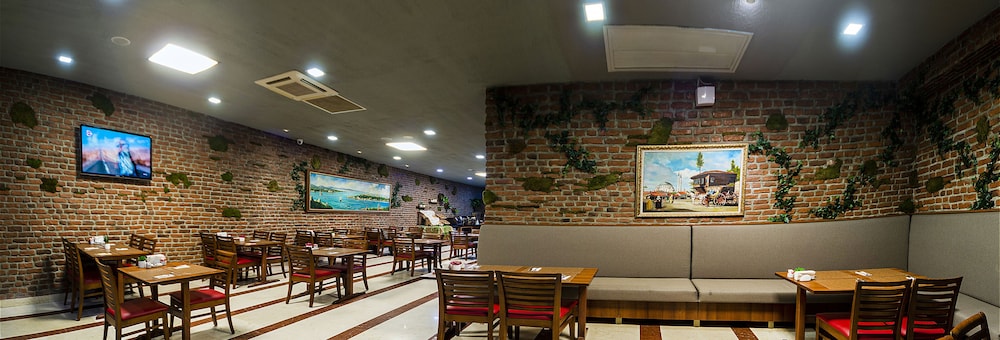 Aprilis Hotel - Special class — Restaurant & bars in Istanbul, Istanbul