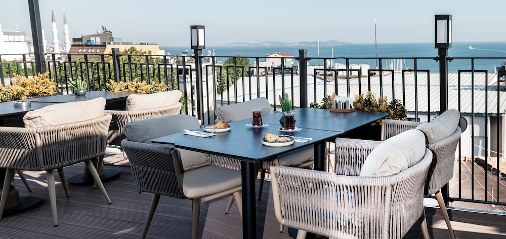 Aprilis Hotel - Special class — Restaurant & bars in Istanbul, Istanbul