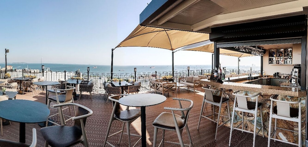 Aprilis Hotel - Special class — Restaurant & bars in Istanbul, Istanbul