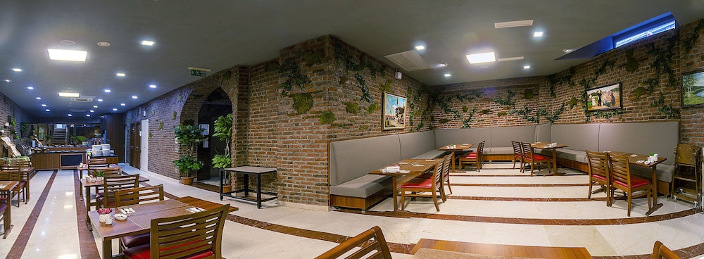 Aprilis Hotel - Special class — Restaurant & bars in Istanbul, Istanbul