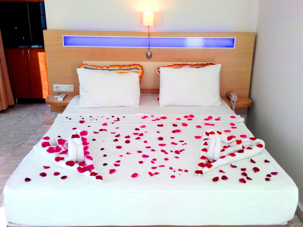 Bora Bora Butik Hotel — Hotel rooms in Alanya