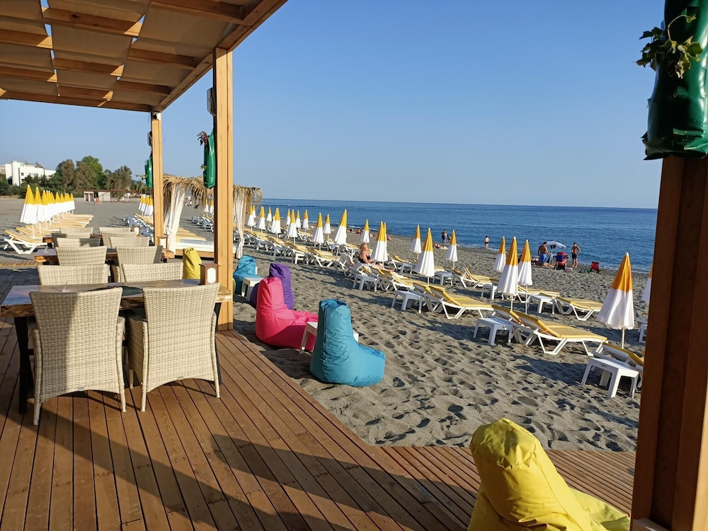 Bora Bora Butik Hotel — Beach in Alanya