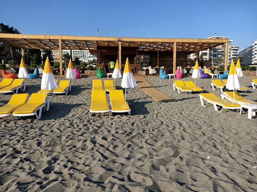 Bora Bora Butik Hotel — Beach in Alanya