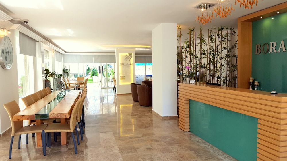 Bora Bora Butik Hotel — Restaurant & bars in Alanya