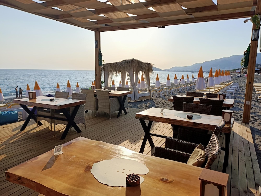 Bora Bora Butik Hotel — Restaurant & bars in Alanya