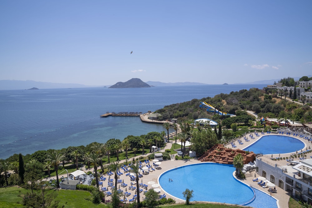 Yasmin Bodrum Resort - All Inclusive — Swimming pool in Bodrum, Mugla