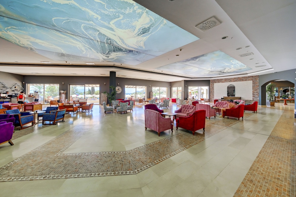 Yasmin Bodrum Resort - All Inclusive — Hotel building in Bodrum, Mugla