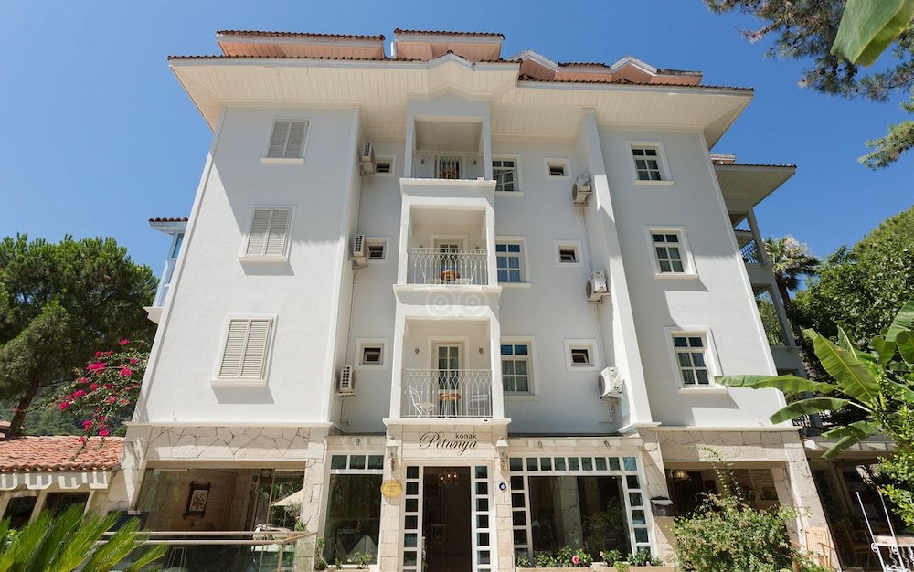Petunya Konak - Boutique Class — Hotel building in İçmeler, Mugla