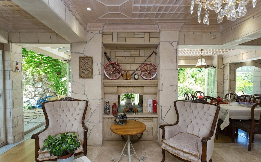 Petunya Konak - Boutique Class — Restaurant & bars in İçmeler, Mugla