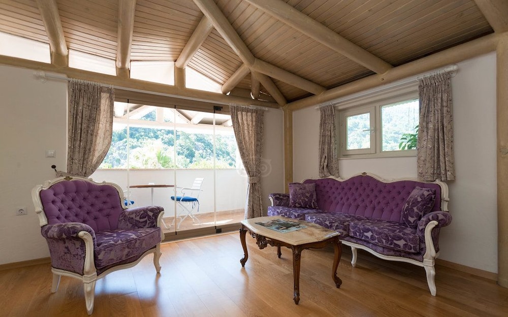 Petunya Konak - Boutique Class — Hotel rooms in İçmeler, Mugla