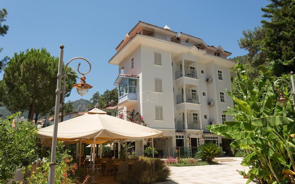 Petunya Konak - Boutique Class — Hotel building in İçmeler, Mugla