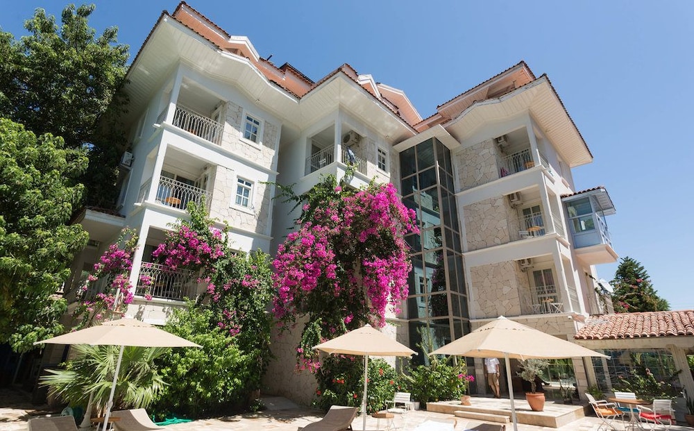 Petunya Konak - Boutique Class — Hotel building in İçmeler, Mugla